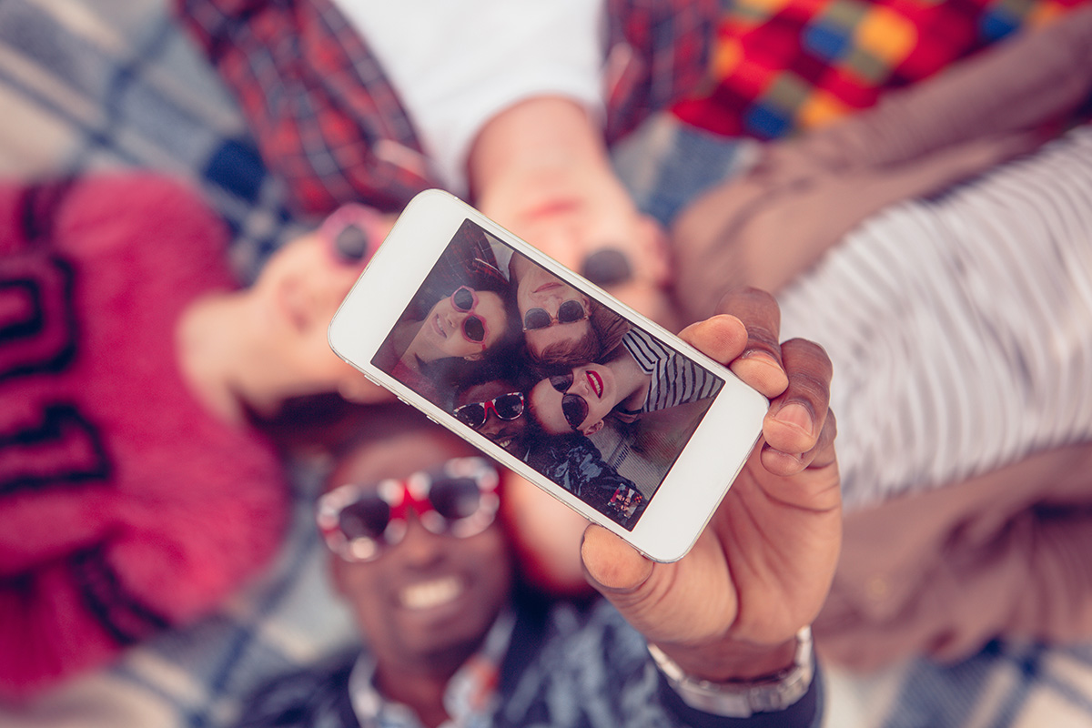 4 friends taking a selfie